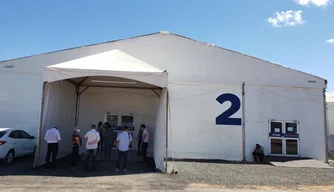 Instalações do Hospital de Campanha João Claudino Fernandes, em Teresina.