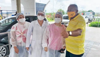 Dr. Pessoa faz visita a postos de vacinação em Teresina