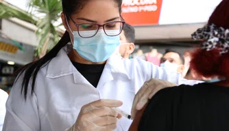 Farmacêuticos podem aplicar vacina contra o coronavírus