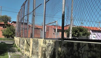 Moradores pedem reforma de quadra no Parque Ideal em Teresina