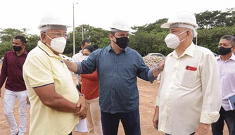 Dr. Pessoa inaugura e vistoria obras na zona Leste de Teresina