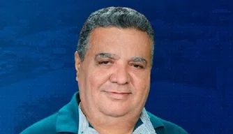 Seu Dua (PSD), prefeito de Regeneração.