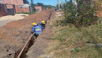 Implantação do novo sistema de abastecimento de água no Parque Torquato Neto em Teresina.