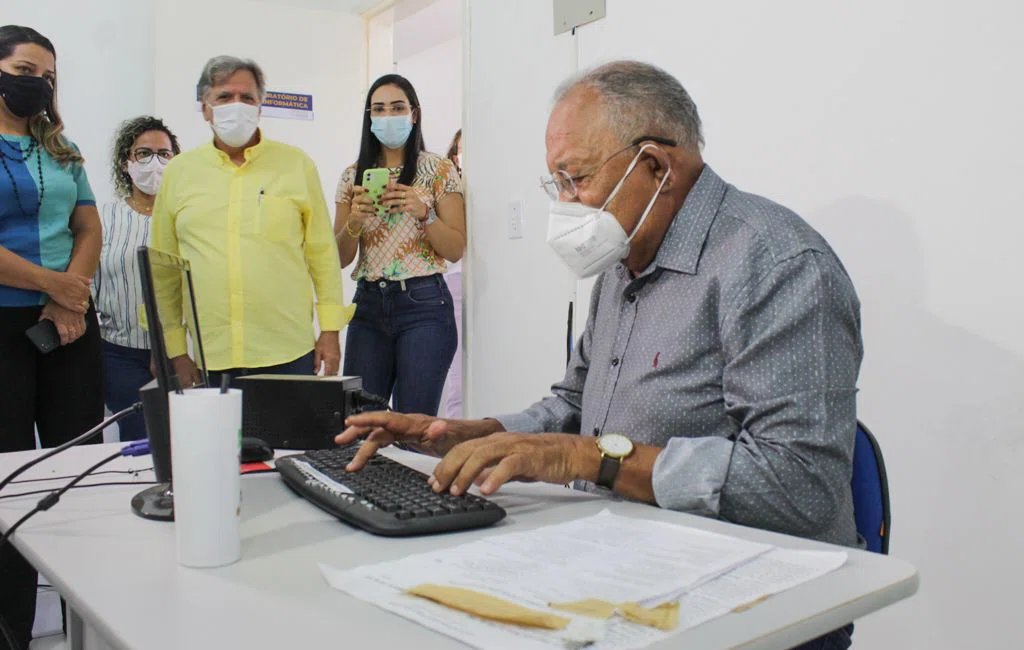 Inauguração do Centro-dia para população idosa "Jequitibá"