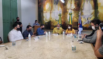 Reunião para viabilização de obras em Teresina.