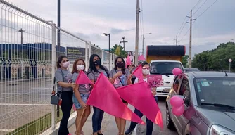 Carreata lembra sobre a relevância do combate ao câncer de mama