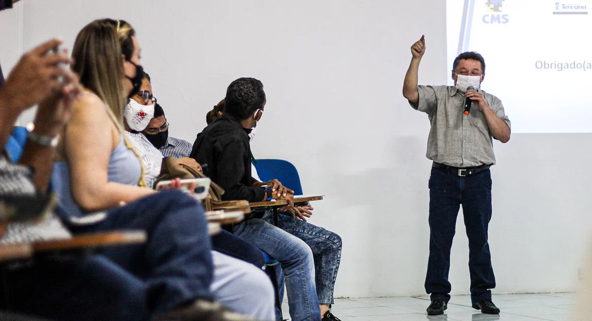 Prefeito de Teresina visita o concelho municipal de saúde