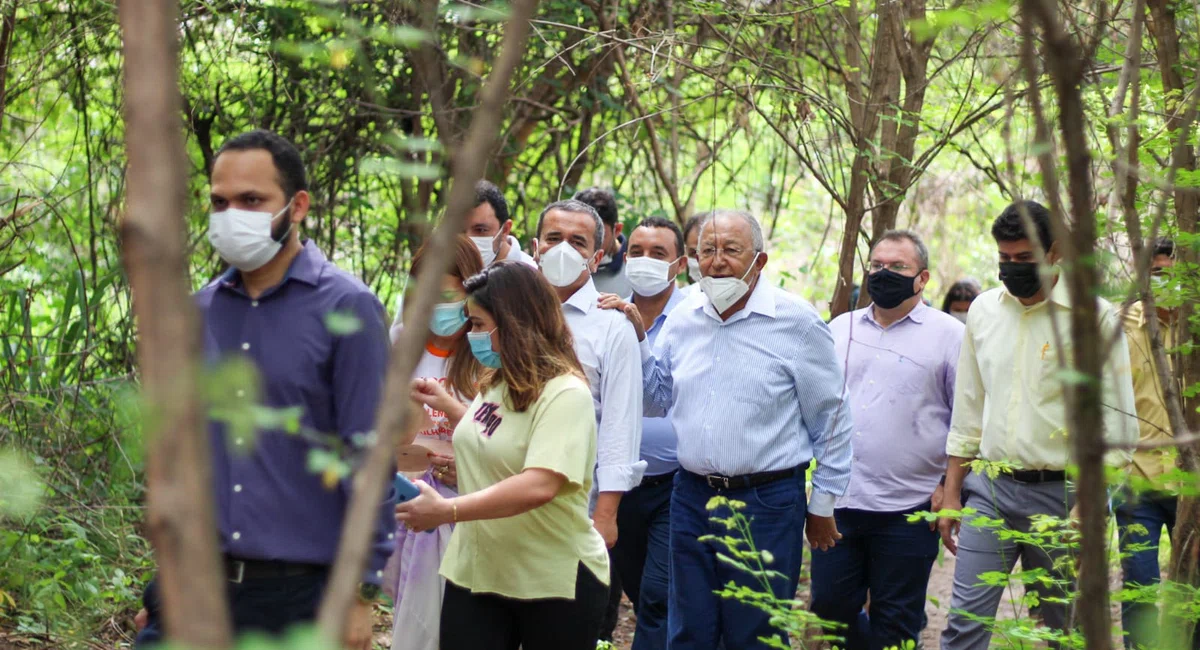 Prefeito Dr. Pessoa visita Parque da Criança