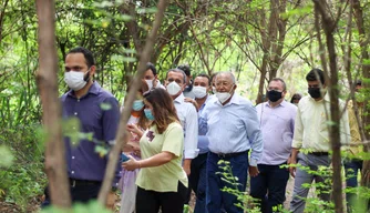 Prefeito Dr. Pessoa visita Parque da Criança