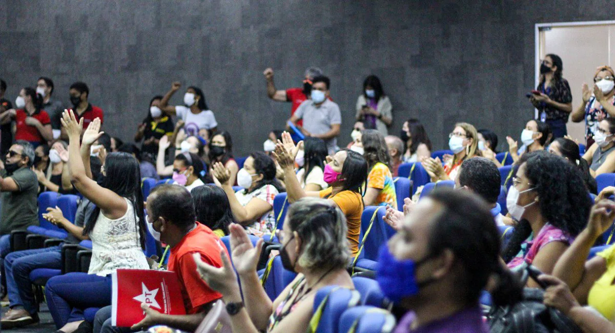 Manifestação na Câmara municipal de Teresina