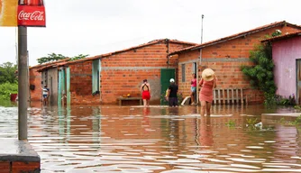 Alagamento na Vila Apolônia em Teresina