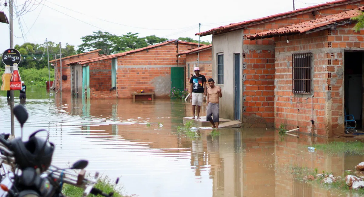 Alagamento na Vila Apolônia em Teresina