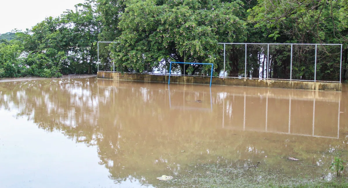 Alagamento na Vila Apolônia em Teresina