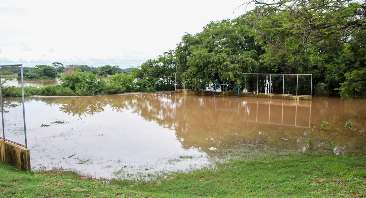 Alagamento na Vila Apolônia em Teresina