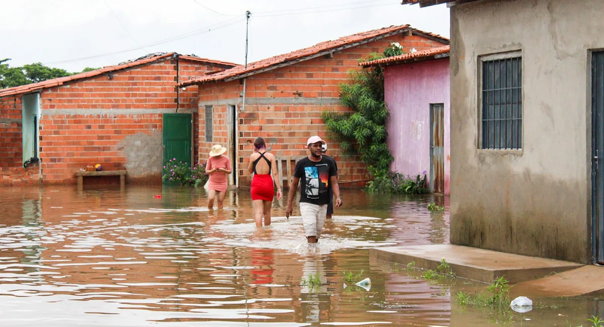 Alagamento na Vila Apolônia em Teresina