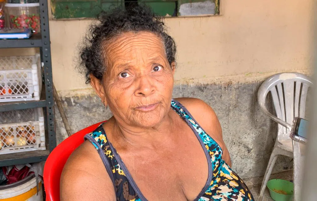 Dona Graça, coordenadora da horta