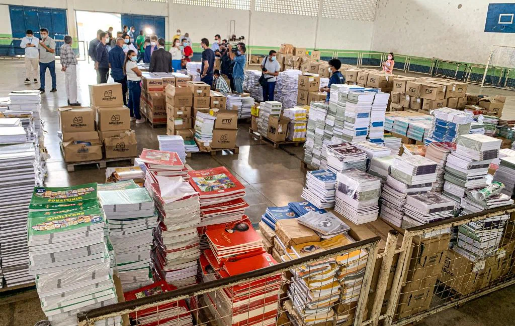 Apresentação de Livros da PMT ao TCE e ao TCU