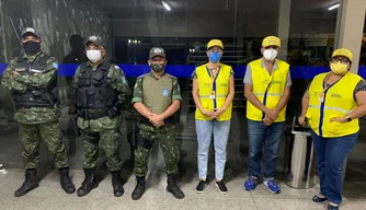 Vigilância Sanitária realiza monitoramento de bares e restaurantes em Teresina.