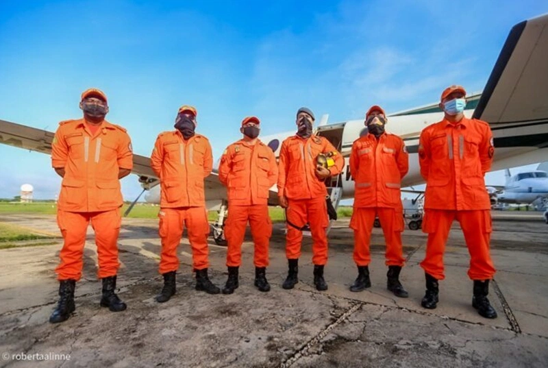 Equipe do Corpo de Bombeiros do Piauí enviados a Petrópolis.