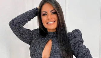 Cantora Paulinha Abelha