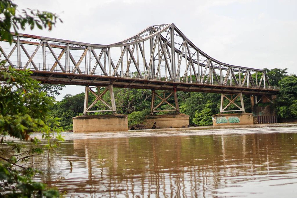 Ponte Metálica