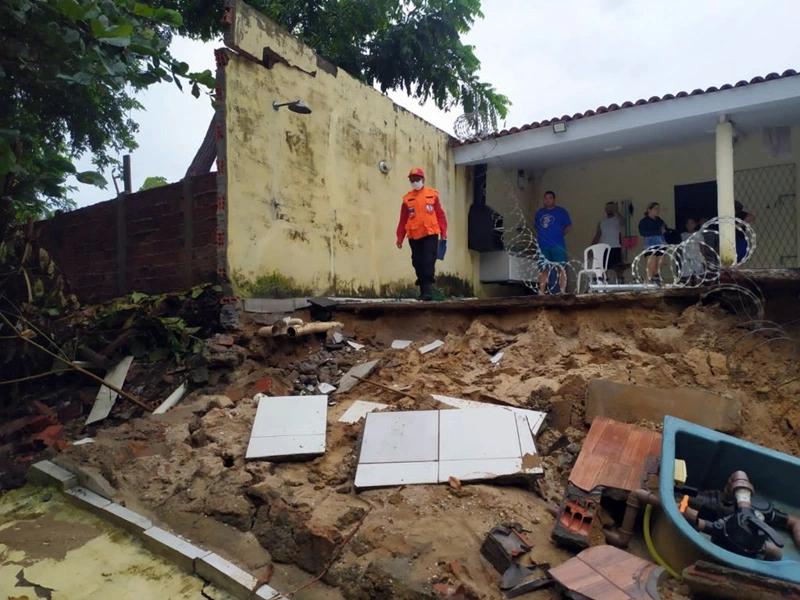 Áreas atingidas pelas fortes chuvas em Teresina.