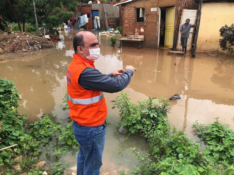 Famílias desabrigadas em Teresina.