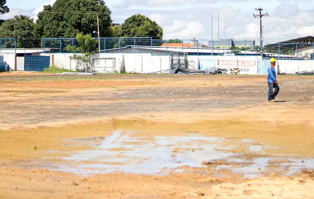 Visita a reforma do campo do Bariri