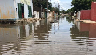 Prefeita de Luís Correia decreta estado de emergência devido alagamentos