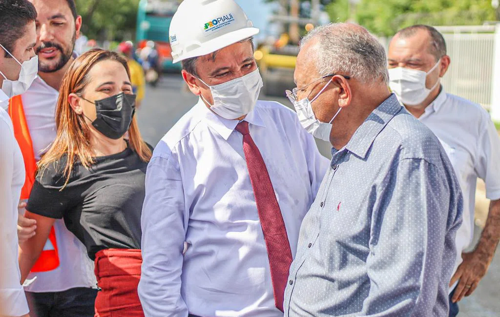 Visita a obra de asfaltamento na Zona Leste