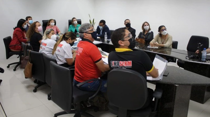 Audiência do MPPI com representantes da prefeitura do Sindicato dos Servidores Públicos Municipais.