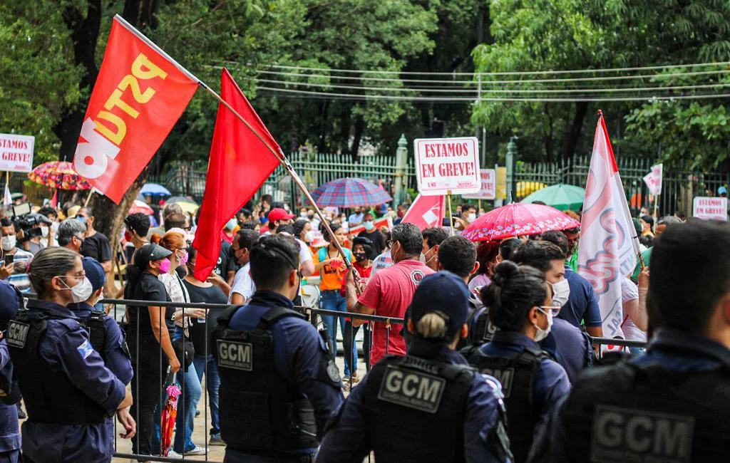 Manifestação dos trabalhadores da educação e do transporte