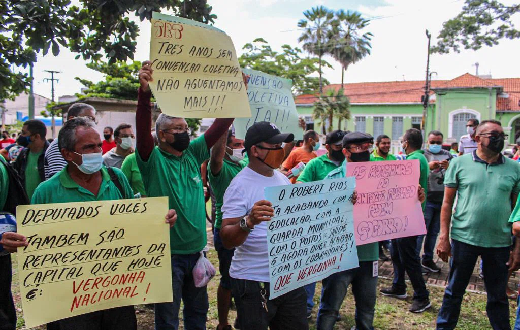 Manifestação dos trabalhadores da educação e do transporte