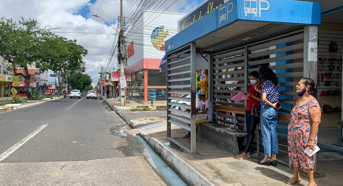 Quinto dia de greve dos ônibus