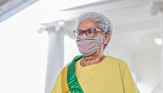 Governadora Regina Sousa