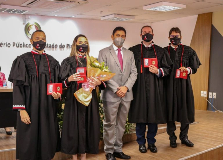 PGJ empossa quatro novos Promotores de Justiça em solenidade