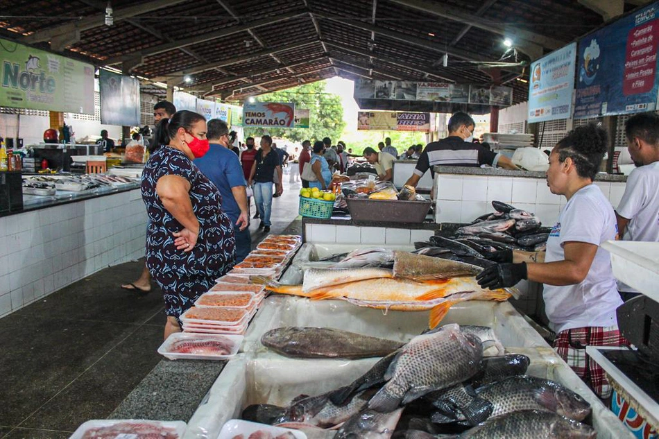 Movimentação no mercado do peixe