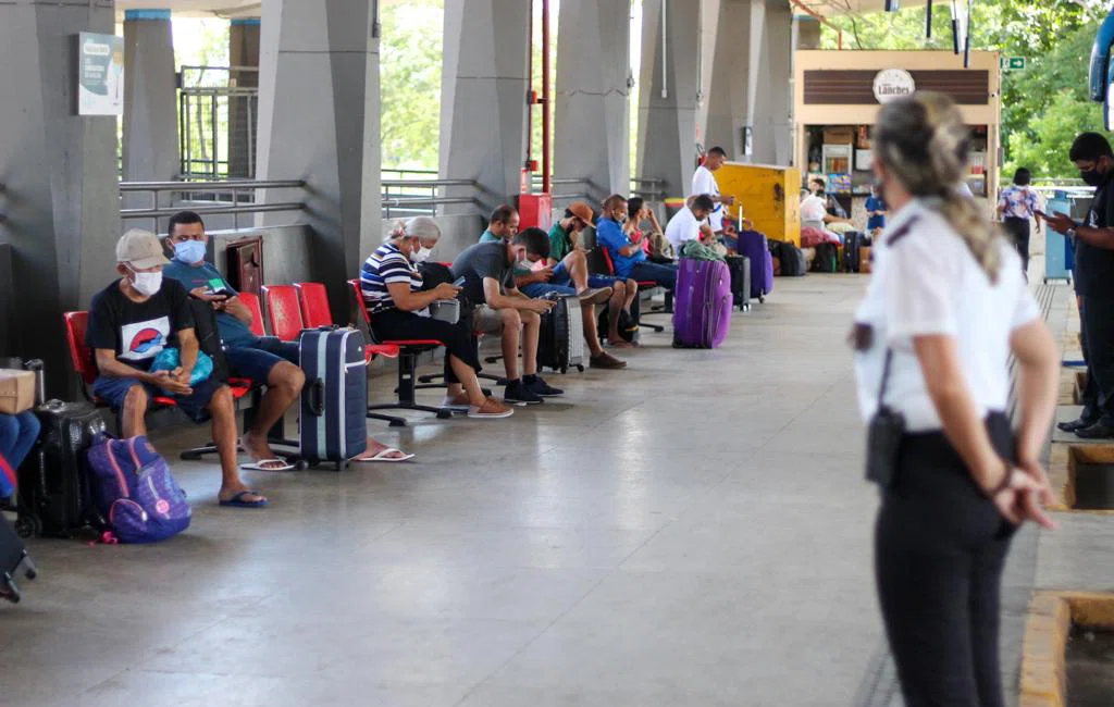 Movimentação no terminal rodoviário