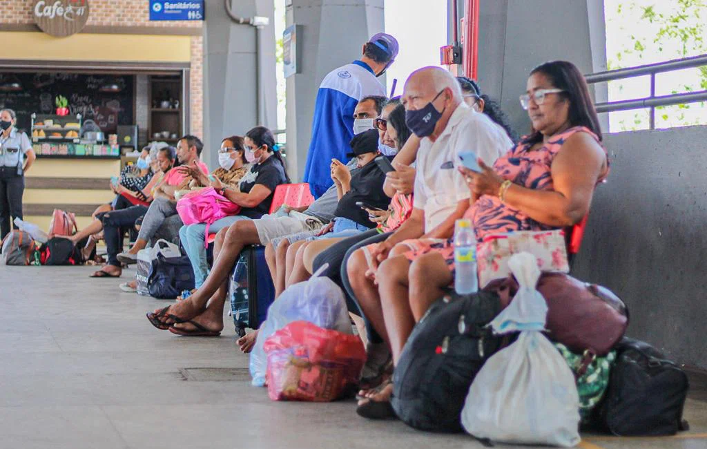 Movimentação no terminal rodoviário