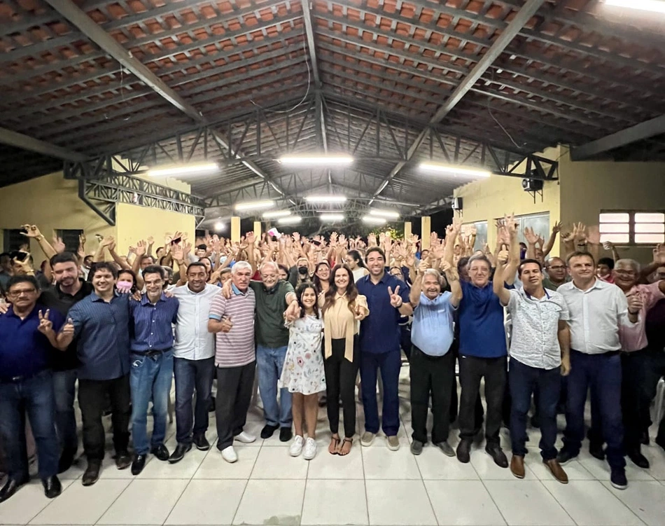 Senador Elmano Férrer no lançamento de sua pré-candidatura.