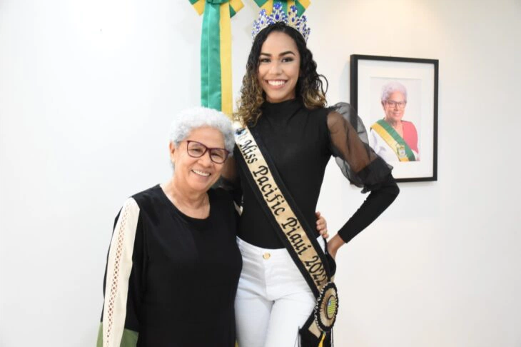 Miss Pacifico Piauí 2022 Isadora Raysa e Governadora Regina Sousa