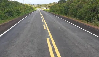 Trecho de rodovias recebem recapeamento asfáltico