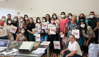 Assistentes sociais no treinamento do Piauí Acolhe.