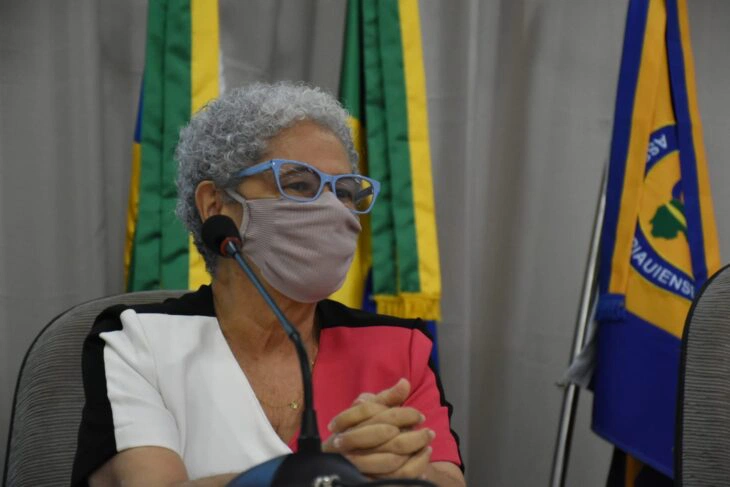 Regina Sousa participa de seminário sobre saneamento básico no Piauí.