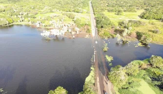 Ponto de sobreposição da água do rio Portinho