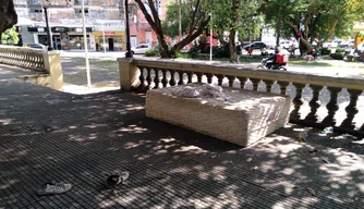 Colchão na praça Pedro II.