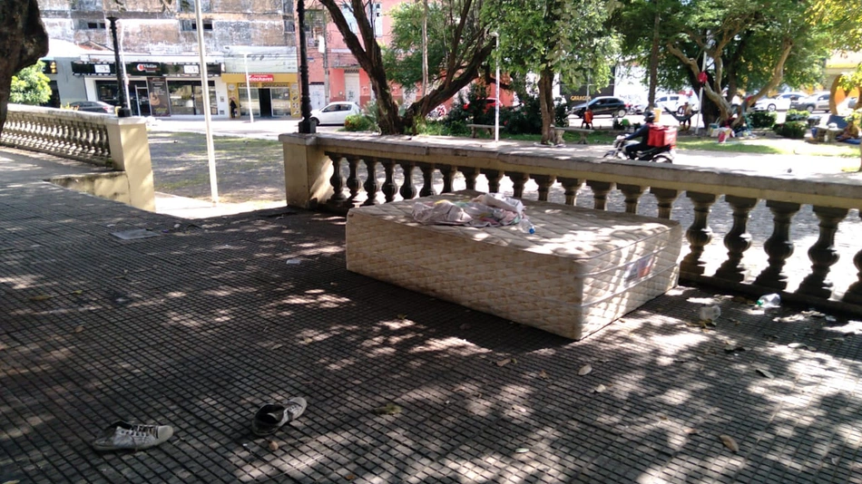 Colchão na praça Pedro II.