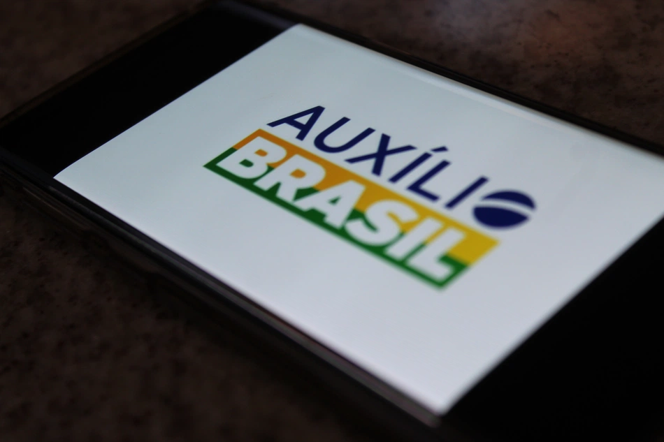 Auxílio Brasil.