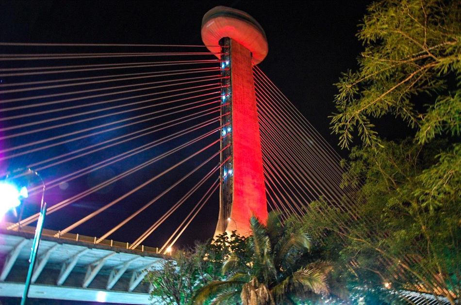 Ponte Estaiada.