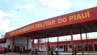 Solenidade de entrega de viaturas para corpo de bombeiros